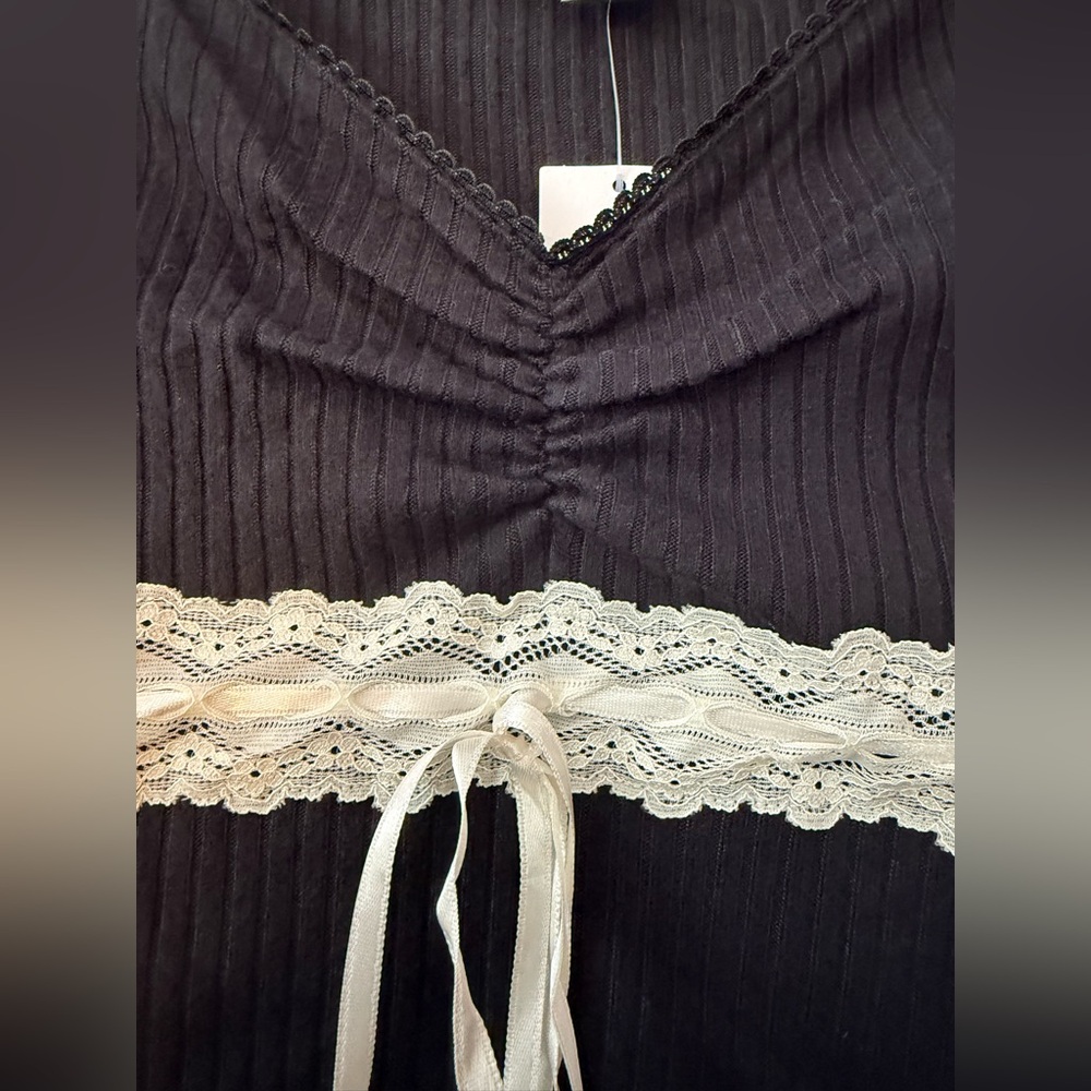Urban Outfitters Kimchi Blue Black Crop Top with White Lace Detail - Size Small - Picture 2 of 8